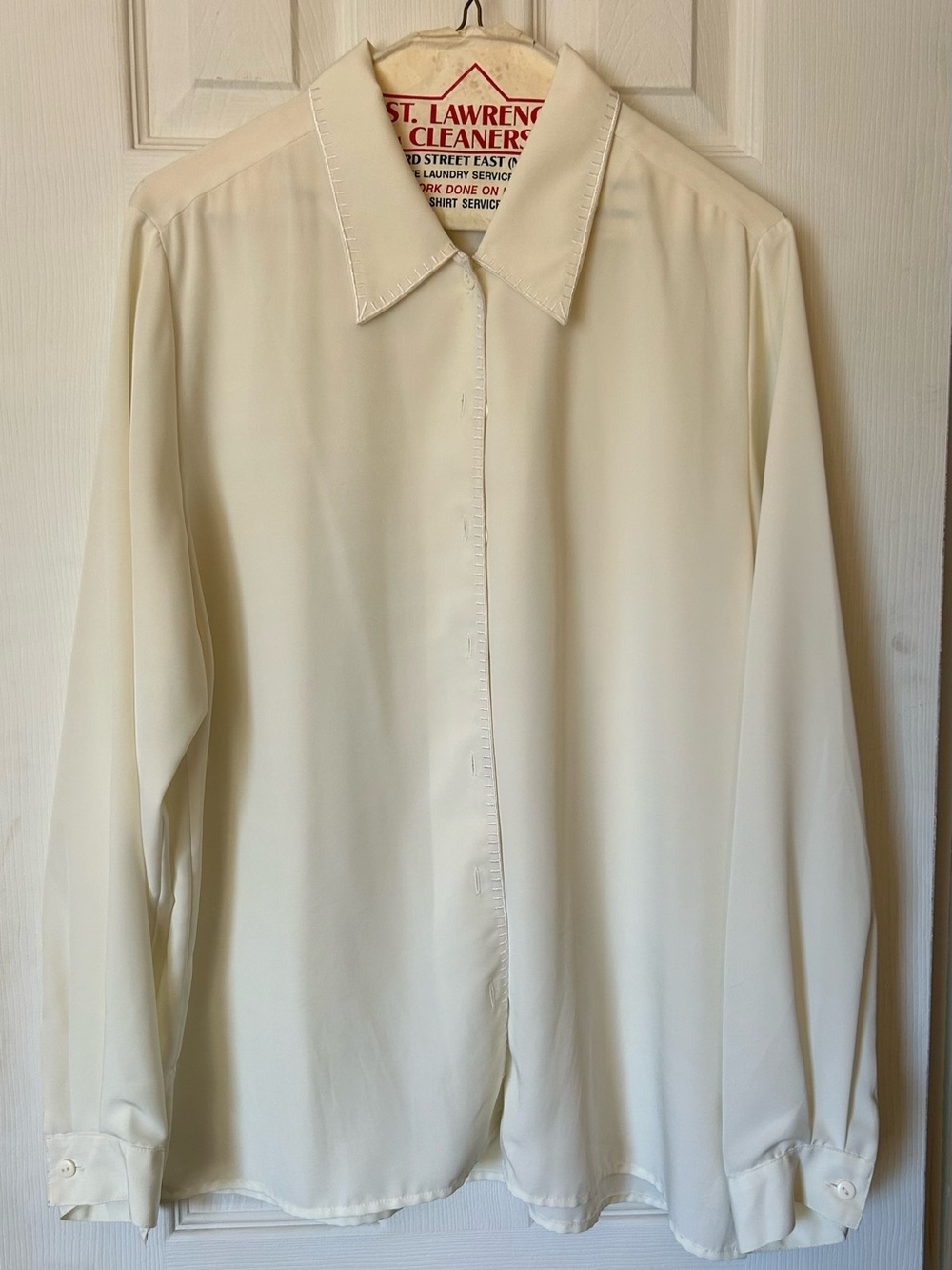 Vintage Northern Traditions Cream Button-Down Blouse with Decorative Stitching